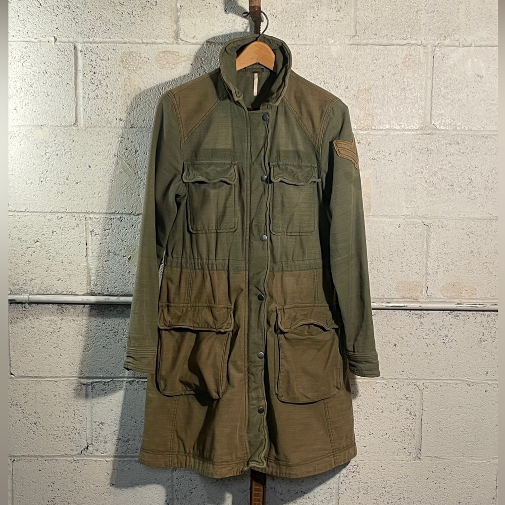 FREE PEOPLE // Olive Green Military Style Jacket with Plaid Flannel Lining